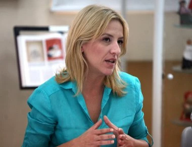 Ρένα Δούρου: «Χρησιμοποιούν την τραγωδία στην ανατολική Αττική ως εργαλείο πολιτικής εξόντωσης»